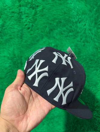 Supreme New York Yankees Box Logo