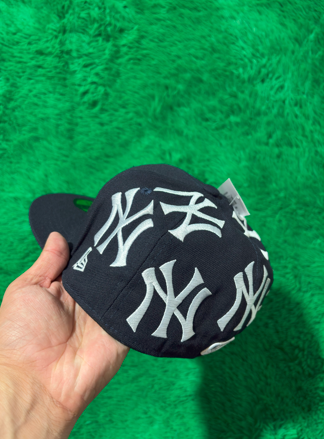 Supreme New York Yankees Box Logo